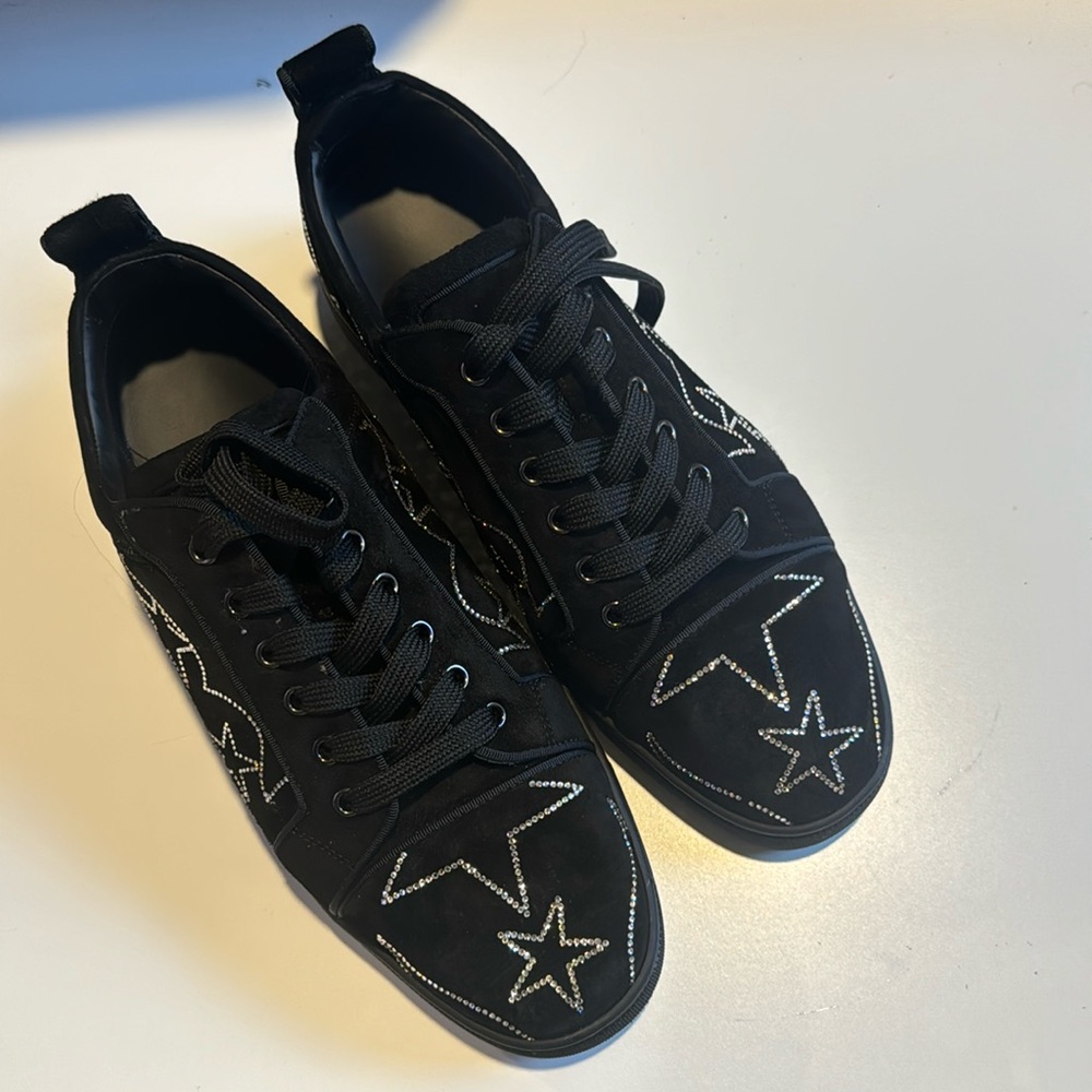 Christian Louboutin

Louisiago Junior Sneakers